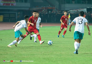U19 Việt Nam chia điểm với U19 Indonesia trong trận ra quân tại bảng A