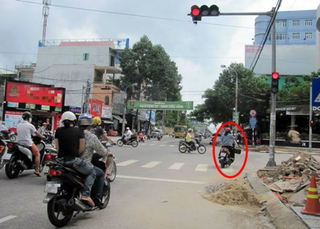 Lỗi vượt đèn đỏ xe máy bị xử phạt vi phạm hành chính ra sao?