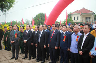 Tưởng niệm 55 năm ngày hy sinh của 53 liệt sĩ tại Cầu Nhe