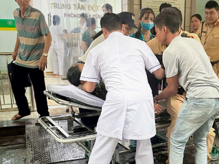 Công an Hà Nội kịp thời mở đường đưa người dân bị đột quỵ đi cấp cứu