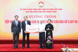 1.628 tỷ đồng gửi về Ban Vận động Cứu trợ trung ương