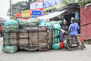Xe tự chế ngang nhiên lộng hành khiến người dân 'lạnh gáy'
