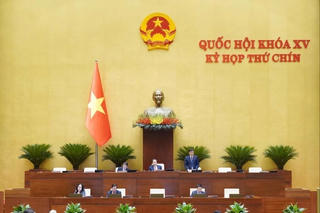 Quốc hội cho ý kiến về nhiều luật quan trọng: Quảng cáo, Quy hoạch, Sử dụng năng lượng