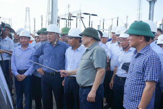 Thủ tướng Phạm Minh Chính: 'Vượt nắng thắng mưa, cố gắng đưa dự án 500kV mạch 3 về đích trước 28/6'