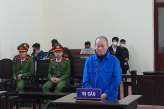 Tài xế say rượu tấn công CSGT ở Hòa Bình lĩnh 12 tháng tù
