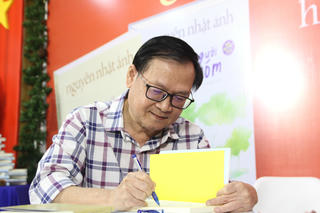 Nguyễn Nhật Ánh mới lạ với 'Những người hàng xóm'