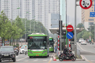 Hà Nội tính tăng giá vé xe buýt: Người dân mong muốn chất lượng tốt hơn