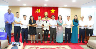 Lãnh đạo Tỉnh ủy Bình Dương tiếp Đoàn công tác Báo Granma 