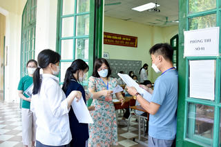  Không có thí sinh vi phạm quy chế trong buổi thi môn Ngữ văn vào 10