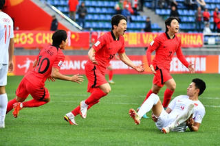 U20 Hàn Quốc và U20 Nhật Bản vào bán kết U20 châu Á