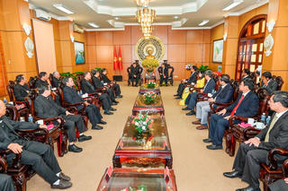 Bình Thuận: Tổng Giám mục Marek Zalewski, đại diện Tòa Thánh Vatican đến thăm, xã giao 