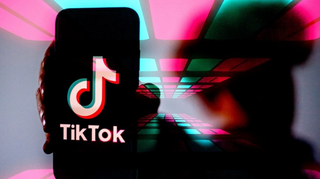 Ẩn hoạ từ TikTok bài 2: Tự động thu thập dữ liệu người dùng