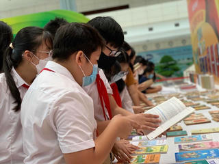 Sách giáo khoa: Chất lượng là ưu tiên hàng đầu