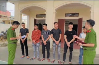 2 nhóm thanh niên biến đám cưới thành ‘đấu trường’