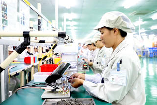 Vốn ngoại tiếp tục chảy mạnh vào Việt Nam