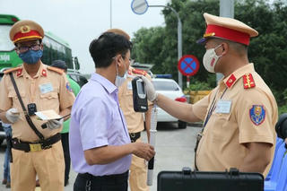 'Ma men' không còn trông chờ được 'giải cứu'