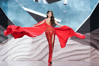 Top 50 thí sinh Miss Grand Vietnam 2022 trình diễn trang phục dạ hội