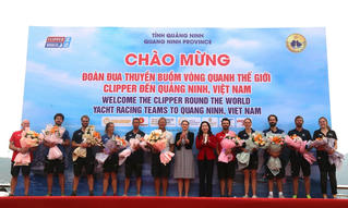 Chào mừng các đội đua thuyền buồm vòng quanh thế giới đến vịnh Hạ Long