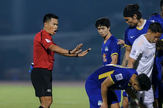 VFF mời trọng tài Thái Lan bắt chính trận TP HCM gặp Đà Nẵng 