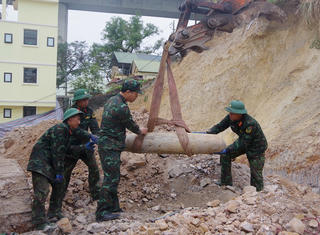 Quảng Ninh: Phát hiện quả bom hơn 200kg khi đào móng xây nhà