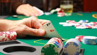 Khởi tố 18 bị can tổ chức đánh bạc và đánh bạc trái phép tại King Club