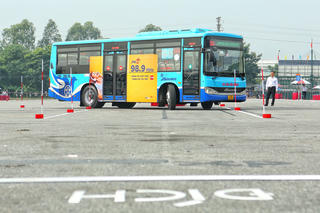 Hà Nội: 20 tuyển thủ lái xe buýt tranh tài tại Hội thi lái xe buýt giỏi an toàn