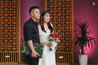 Lê Phương và Trung Kiên hát 'Biển tình' trong 'Khách sạn 5 sao'