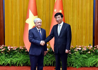 Chủ tịch Đỗ Văn Chiến gửi điện chúc mừng kỷ niệm 74 năm Quốc khánh nước Cộng hòa Nhân dân Trung Hoa
