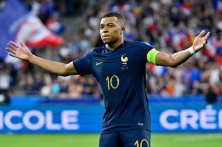 Vòng loại EURO 2024: Mabppe đi vào lịch sử bóng đá Pháp