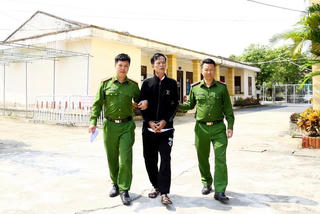 Hà Tĩnh: Bắt đối tượng mua bán trái phép chất ma tuý