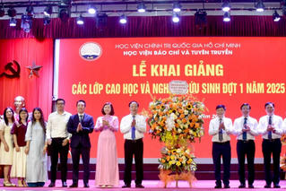 Khai giảng các lớp Cao học và Nghiên cứu sinh khóa 31 đợt 1 năm 2025