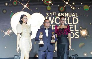 World Travel Awards tiếp tục vinh danh Vietjet với bộ đôi giải thưởng về dịch vụ khách hàng