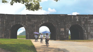 Sống chậm nơi thành cổ