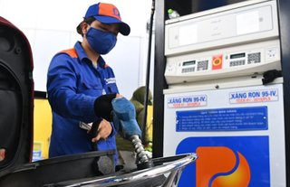 Nghiên cứu trình Quốc hội giảm thêm các loại thuế xăng dầu kỳ họp tới