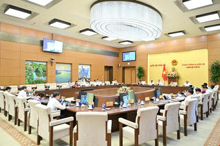 Cần có giải pháp phù hợp để cấm xe máy xăng ở Vành đai 1