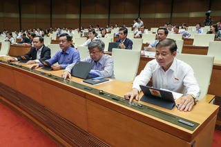 Quốc hội 'chốt' tăng lương cơ sở từ 1/7/2023