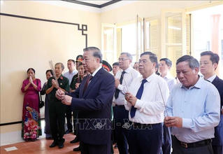 Xây dựng Việt Nam ngày càng phồn vinh, hùng cường