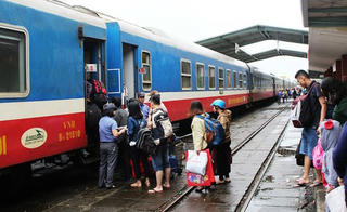 Tăng nhiều chuyến tàu khách đi Đà Nẵng, Nha Trang