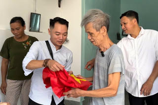 Những bức ảnh liệt sĩ được hồi sinh trong tháng 7 tri ân