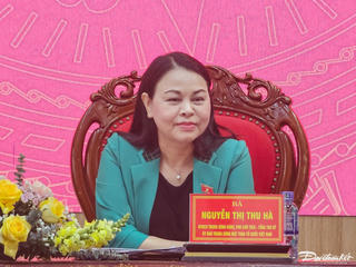 Phó Chủ tịch - Tổng Thư ký Nguyễn Thị Thu Hà tiếp xúc cử tri tại TP Hoa Lư