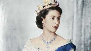 Nữ hoàng Elizabeth II: 70 năm trở thành biểu tượng Vương quốc Anh