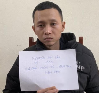 Truy bắt nghi phạm truy nã có súng cố thủ trong nhà nghỉ