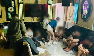 Đắk Nông: Bắt quả tang 15 thanh niên sử dụng ma túy trong quán karaoke