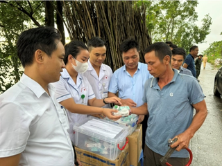 Hà Nội: Đáp ứng công tác y tế tại các vùng bị ngập úng
