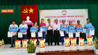 Cần Thơ: Bàn giao 100 căn nhà Đại đoàn kết cho hộ nghèo