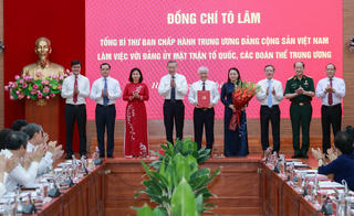Bước ngoặt mới vào kỷ nguyên phát triển