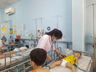 TP HCM: Bệnh tay chân miệng có nguy cơ bùng phát