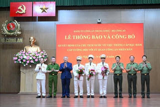 Thăng cấp bậc hàm cấp Tướng đối với 4 Thứ trưởng Bộ công an
