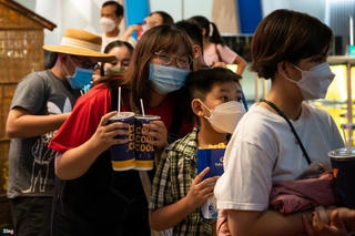 Mở cửa rạp phim đến 2h sáng: Cần giới hạn độ tuổi và không gian