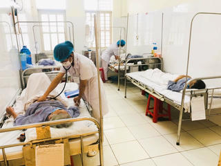 Hải Phòng: Hàng trăm viên chức ngành giáo dục, y tế xin nghỉ việc